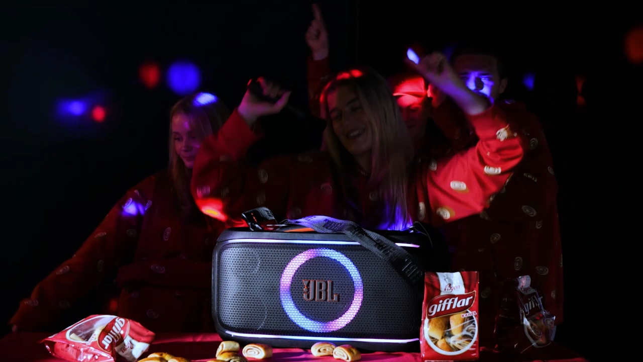Deltag og vind JBL højtaler og merch.