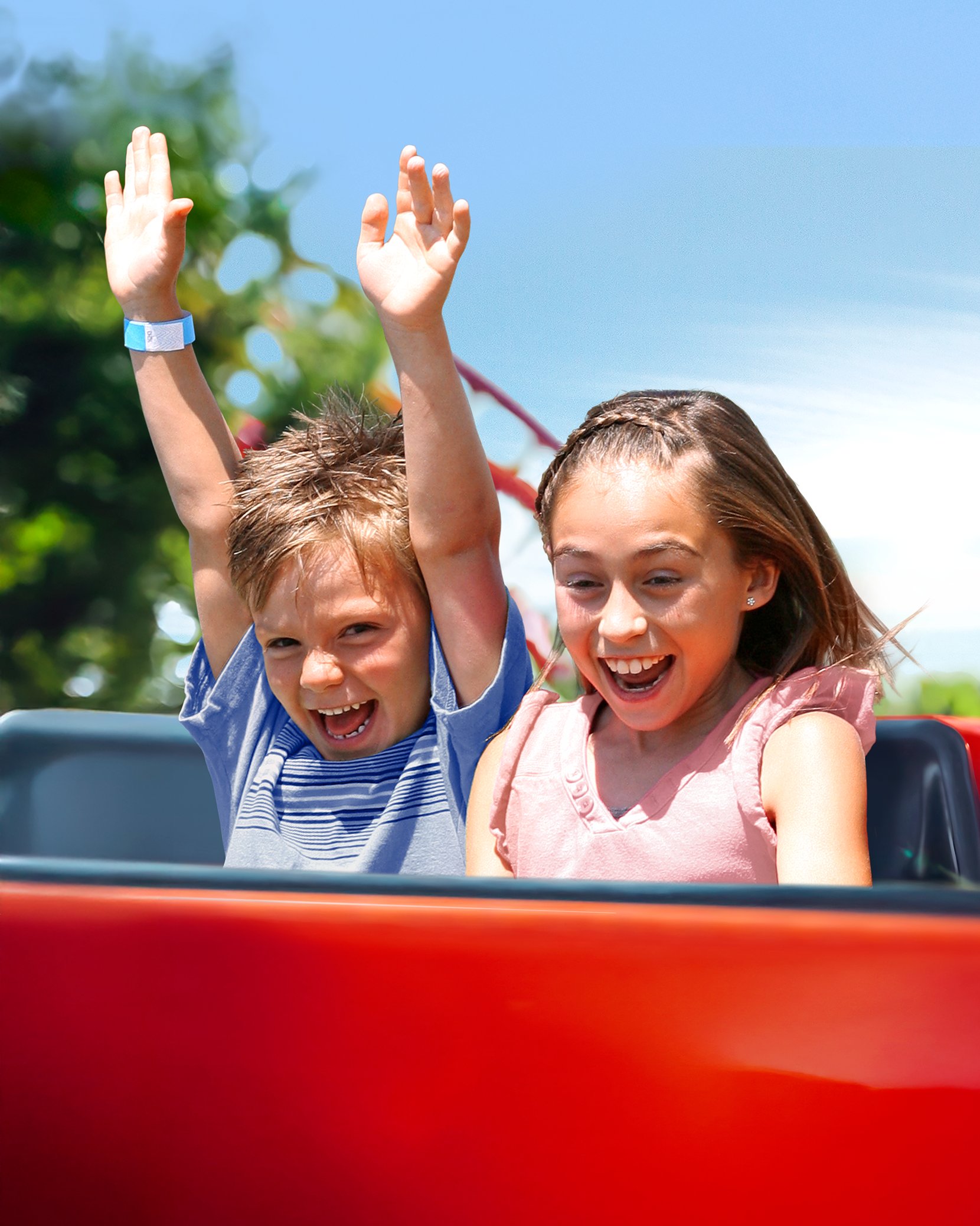 Billede af børn på en karrusel