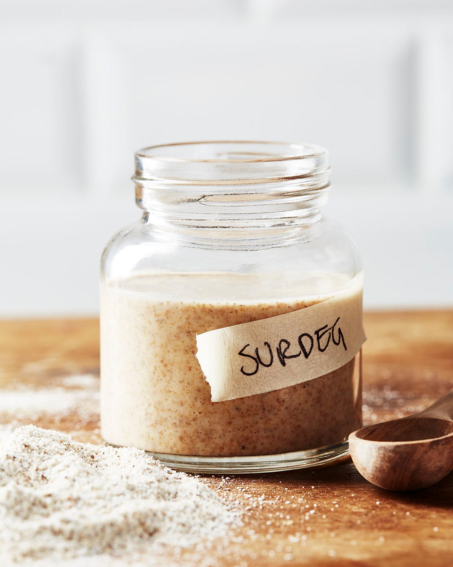Billede af surdej i et glas