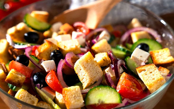 Brødsalat med Middelhavsbrød - Opskrifter | Pågen