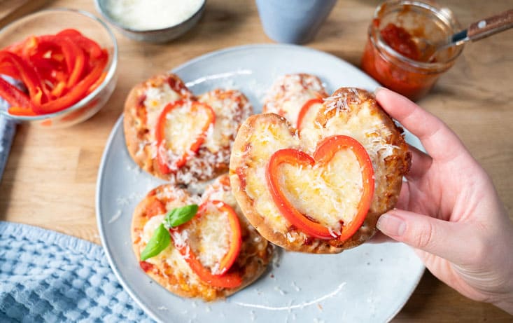 Kærlighedspizza med Hönö Skærgårdsbrød - Opskrifter | Pågen