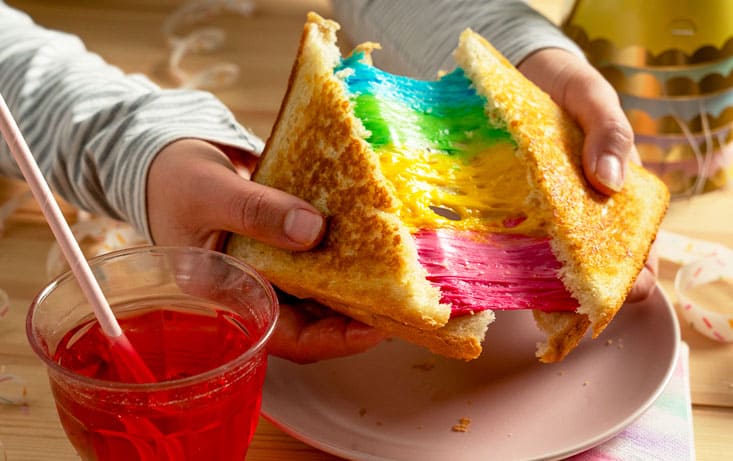 Rainbow grilled cheese på JätteFranska - Opskrifter | Pågen